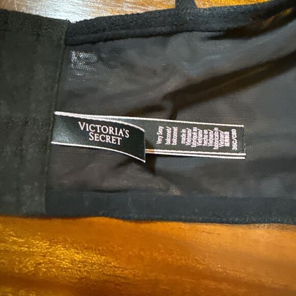 Victorias Secret Velvet Very Sexy Balconet Size 36C Bralette Underwired‎ Black - Picture 4 of 6